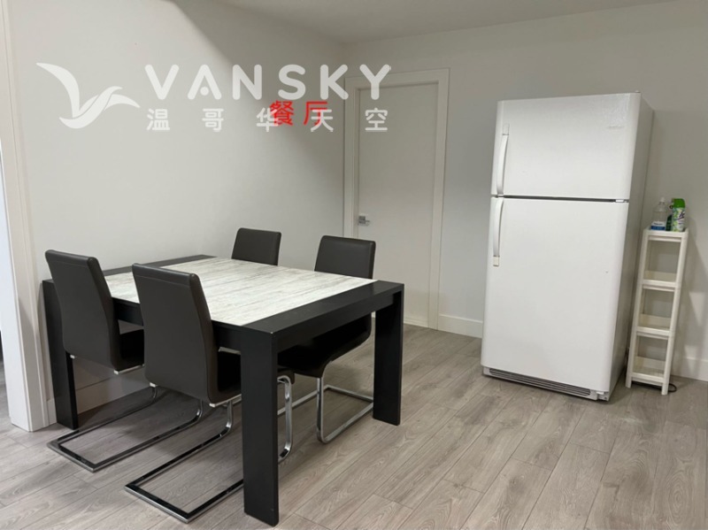 251218140342_lunch room.jpg